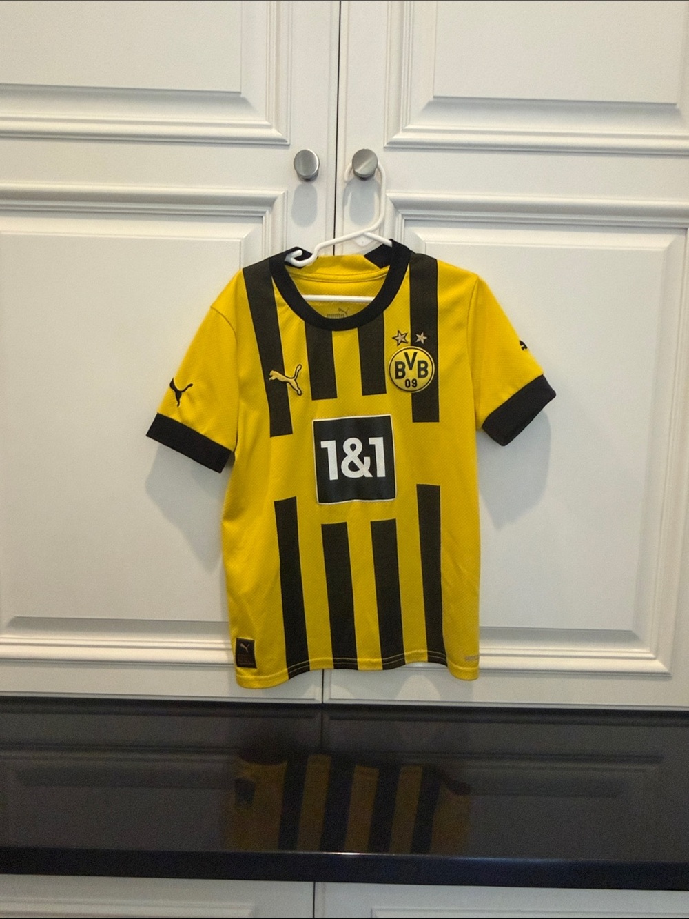 Puma boys/Kids Yellow and Black Borussia Dortmund Replica Jersey